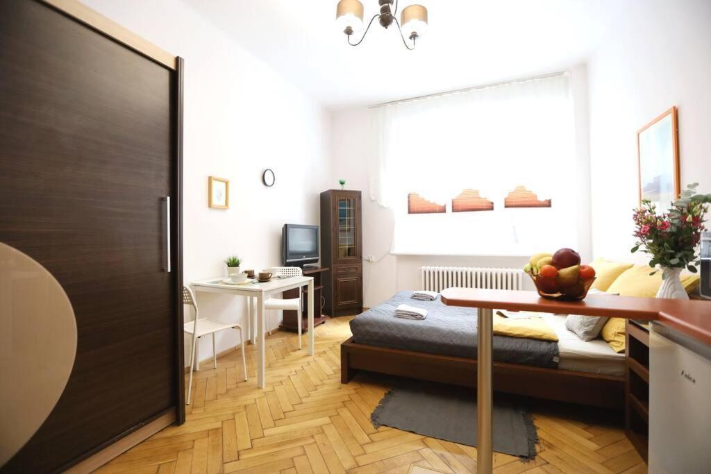 Batorego Cosy Apartment Krakau Exterior foto